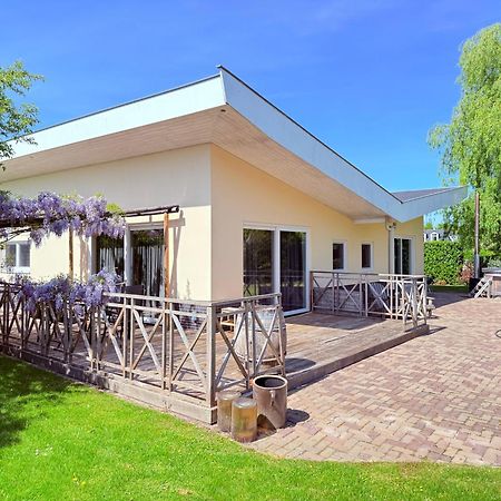 Spacious Comfort Villa Vera With Hottub Zeewolde Eksteriør billede