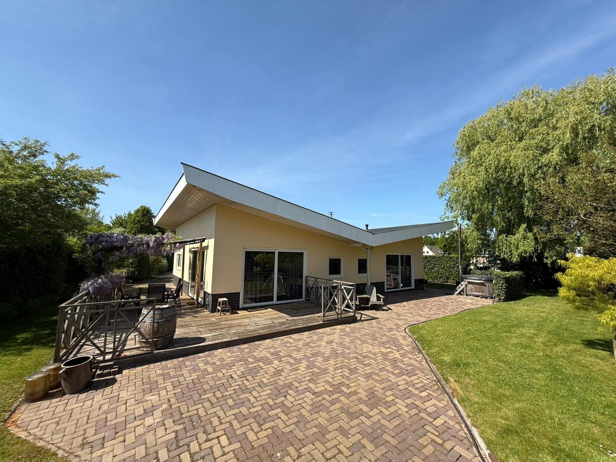 Spacious Comfort Villa Vera With Hottub Zeewolde Eksteriør billede